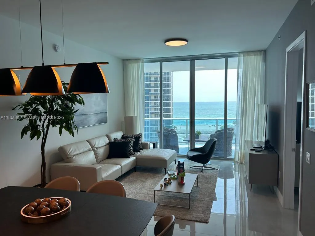 17550 Collins Ave, #804