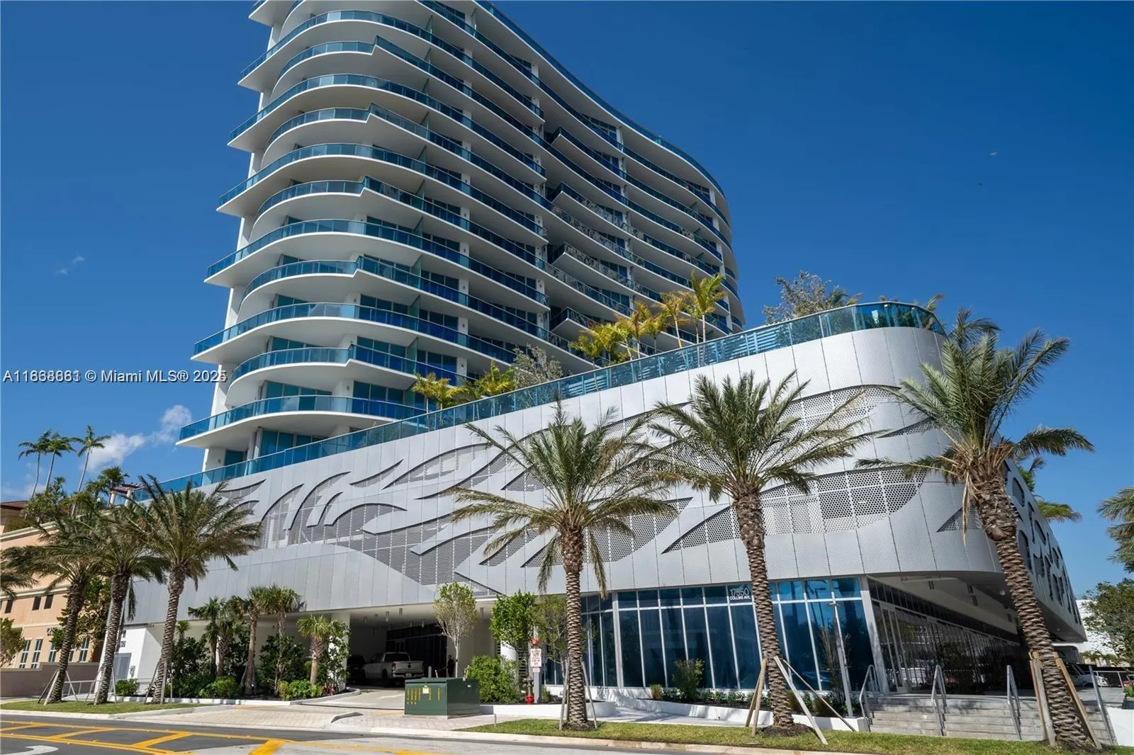 17550 Collins Ave, #804
