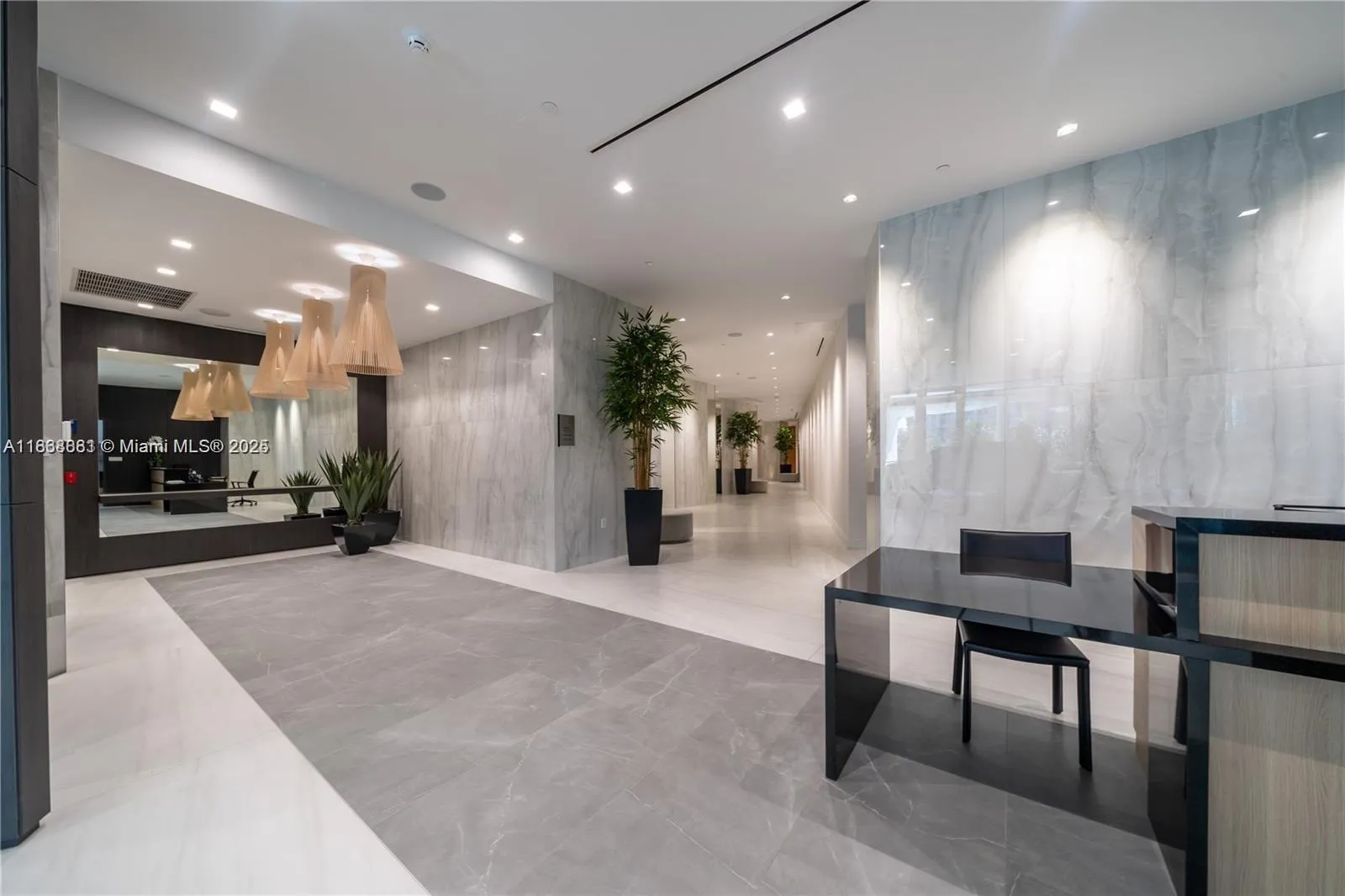 17550 Collins Ave, #804