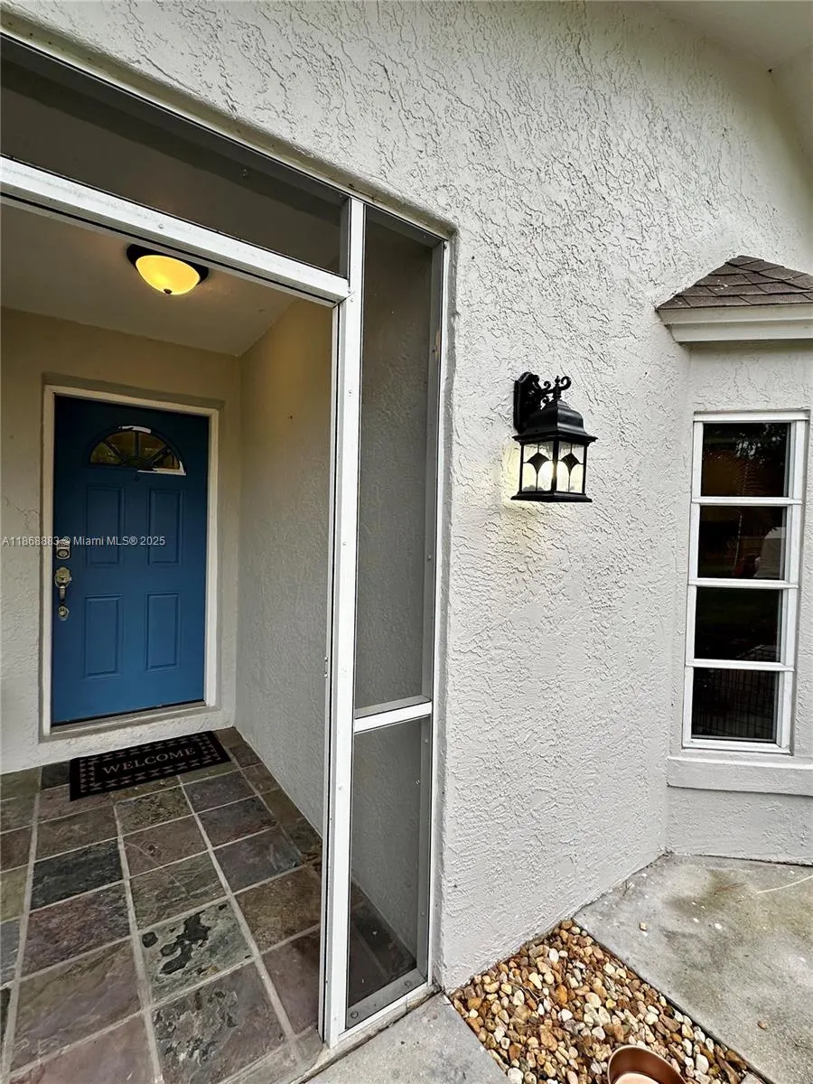 3440 19th AVE SW