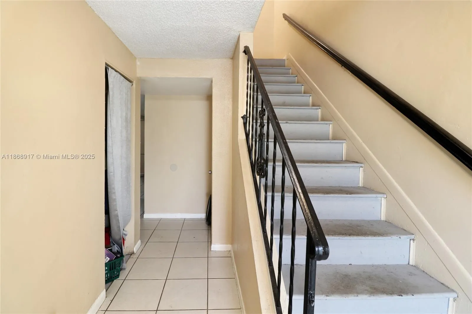 1348 Seaview Dr