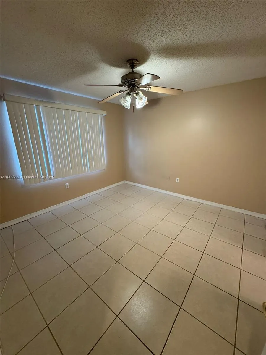 5040 terrace palms circle, #202