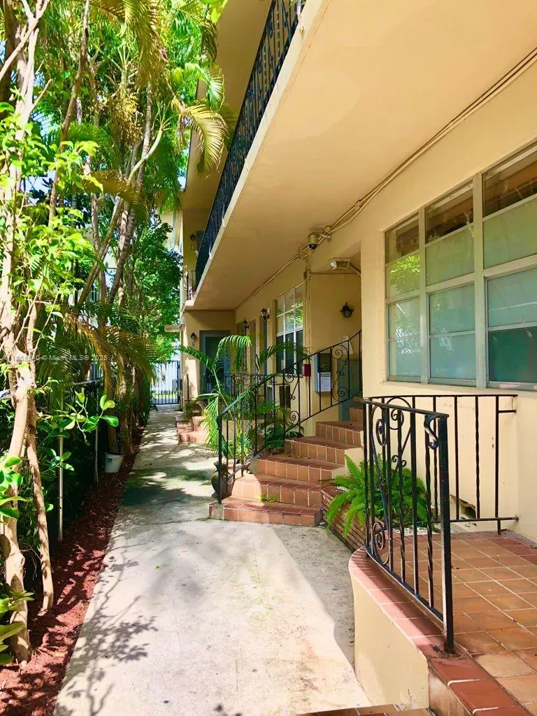 1325 Meridian Ave, #5
