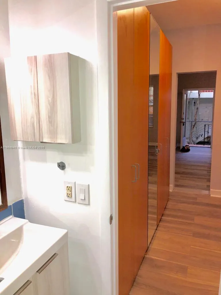 1325 Meridian Ave, #5