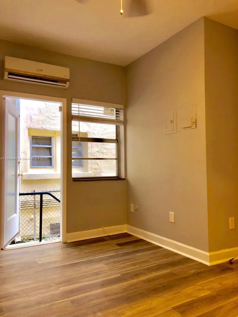 1325 Meridian Ave, #5
