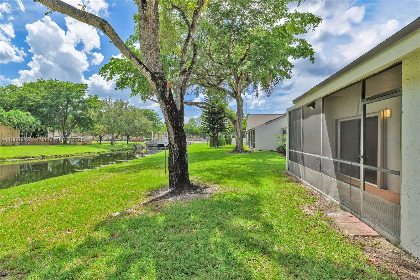 7940 NW 10th St