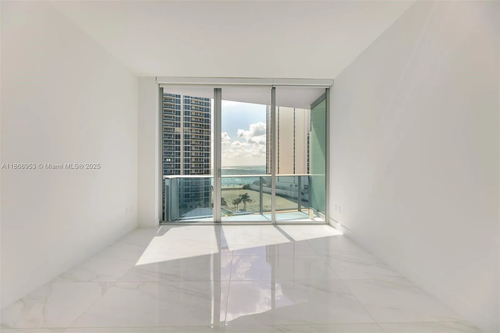 17550 Collins Ave, #805