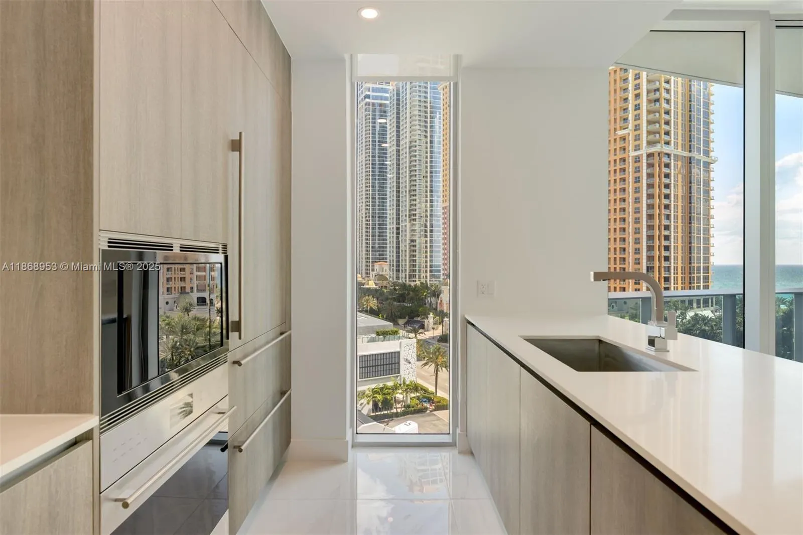 17550 Collins Ave, #805