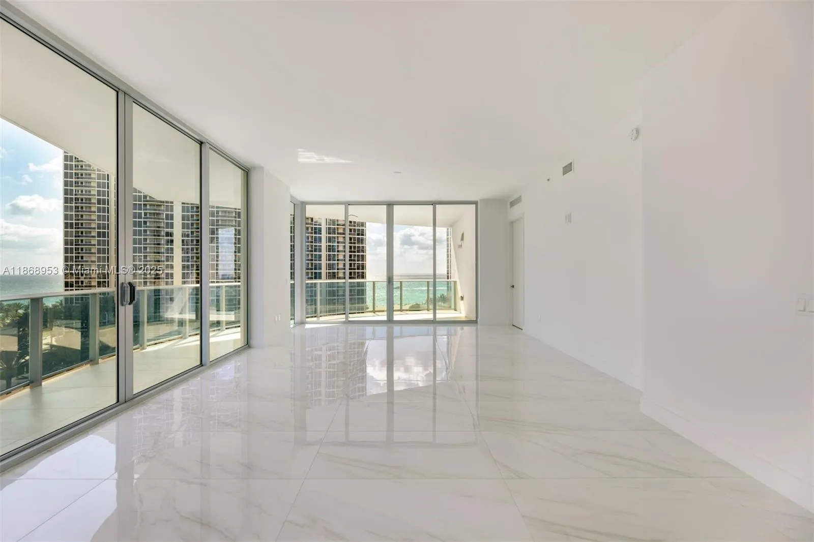 17550 Collins Ave, #805