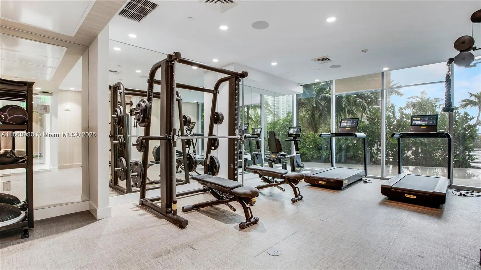 17550 Collins Ave, #805