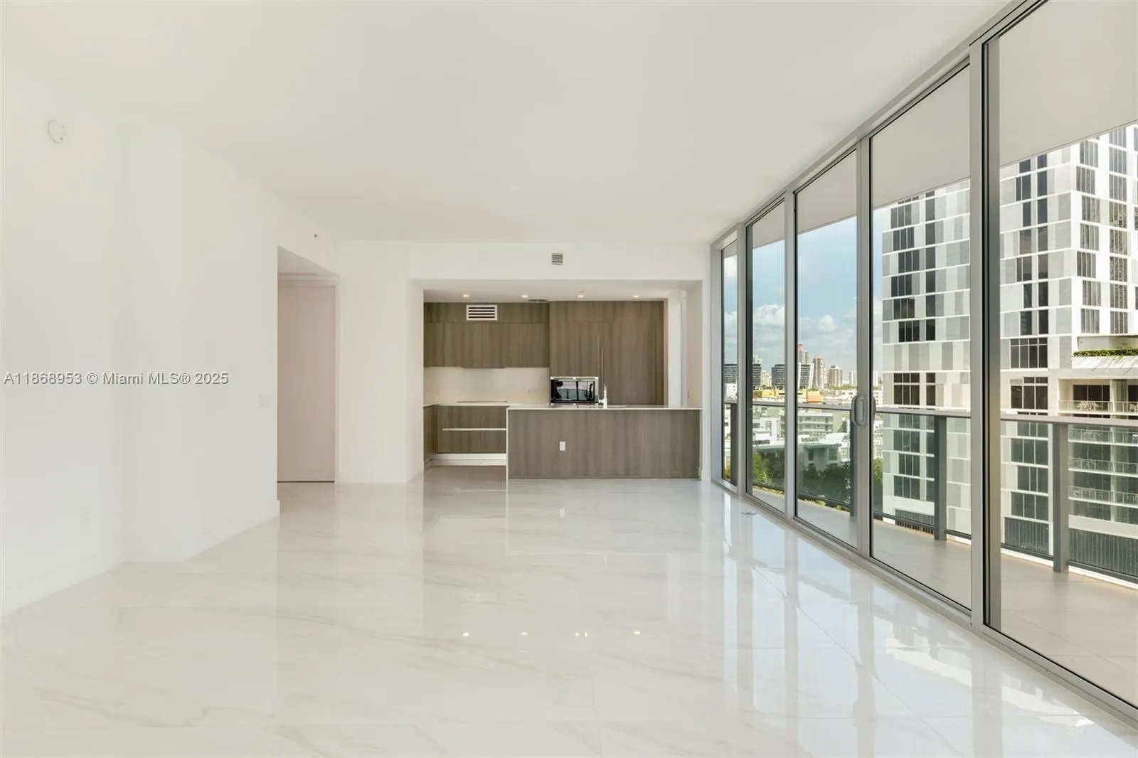 17550 Collins Ave, #805