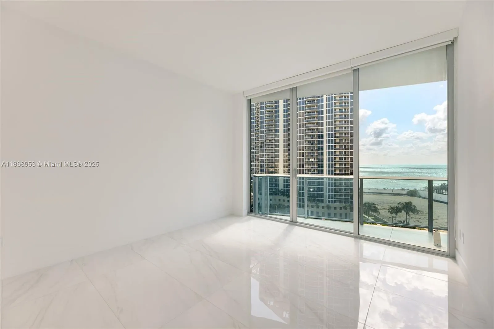 17550 Collins Ave, #805