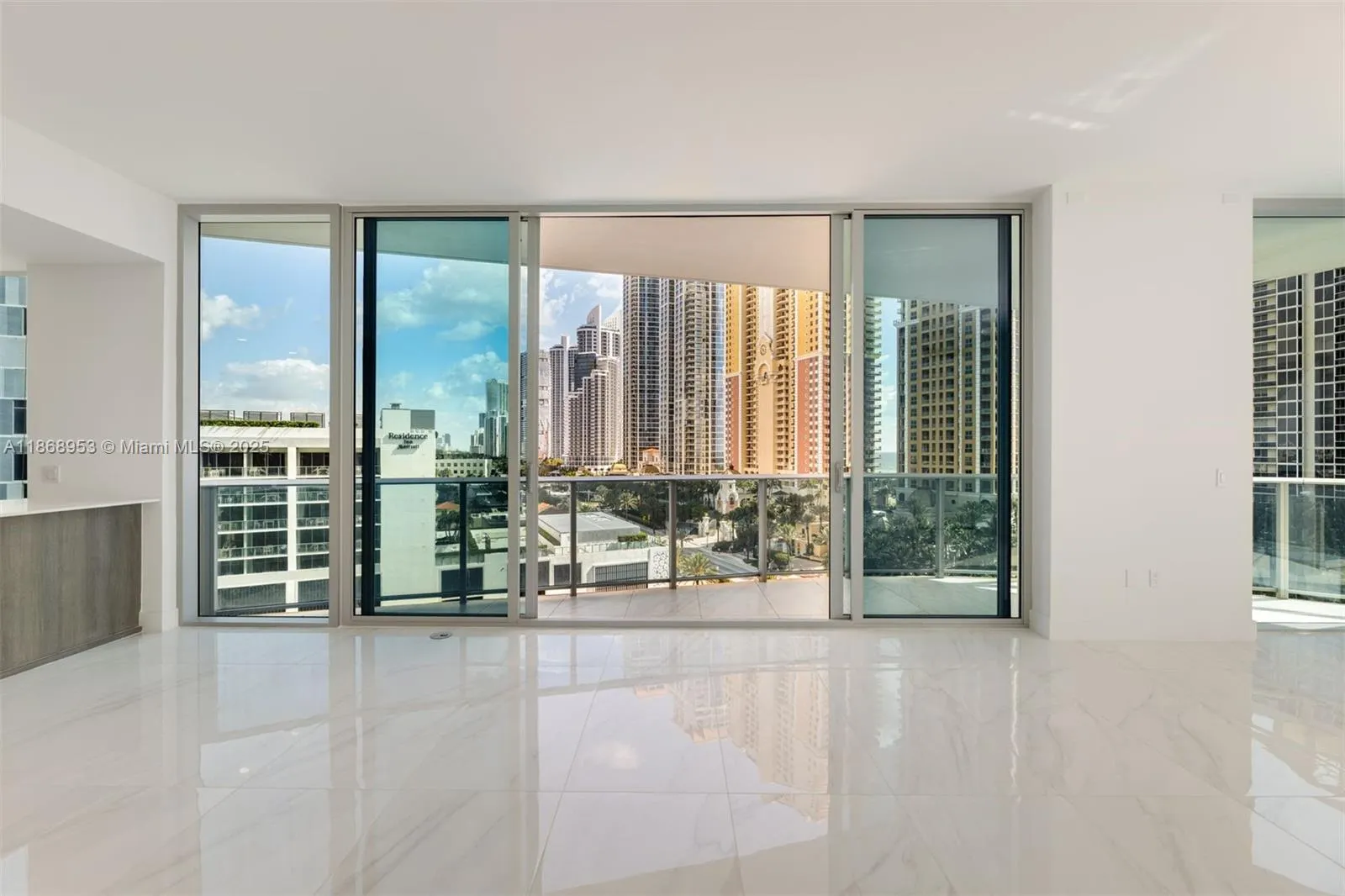 17550 Collins Ave, #805