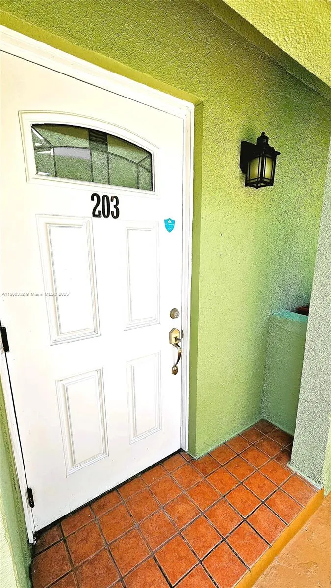 11143 NW 7th St, #203-5