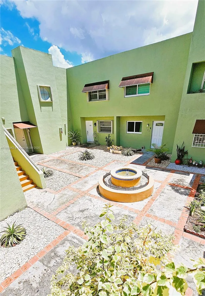 11143 NW 7th St, #203-5