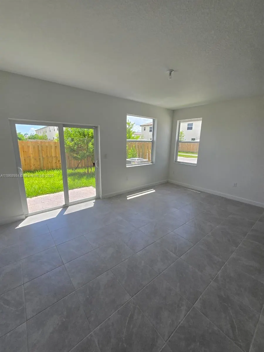 2819 SE 26th Ave, #2819