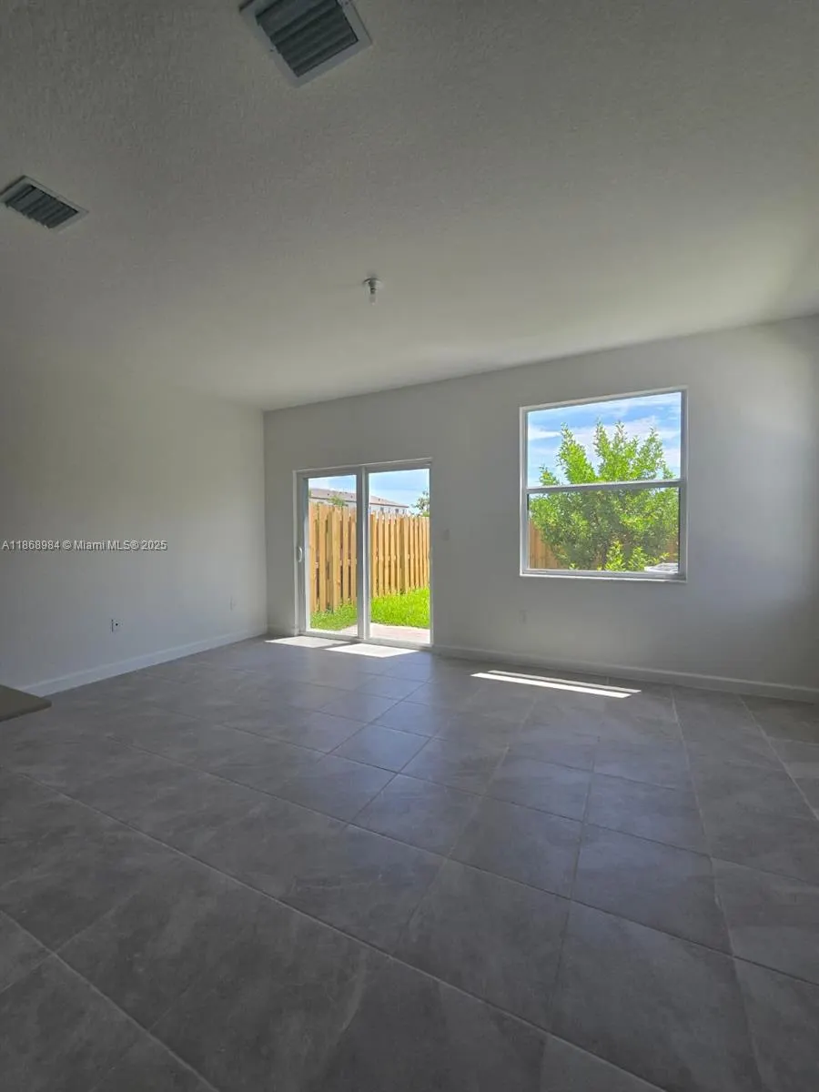 2819 SE 26th Ave, #2819