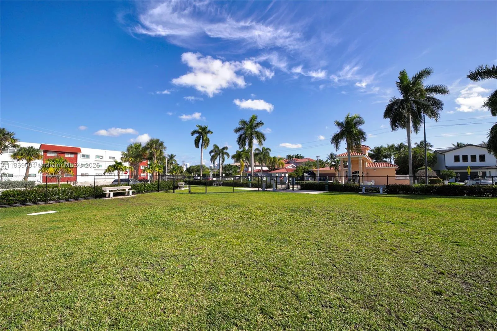 541 Blue Heron Dr, #205