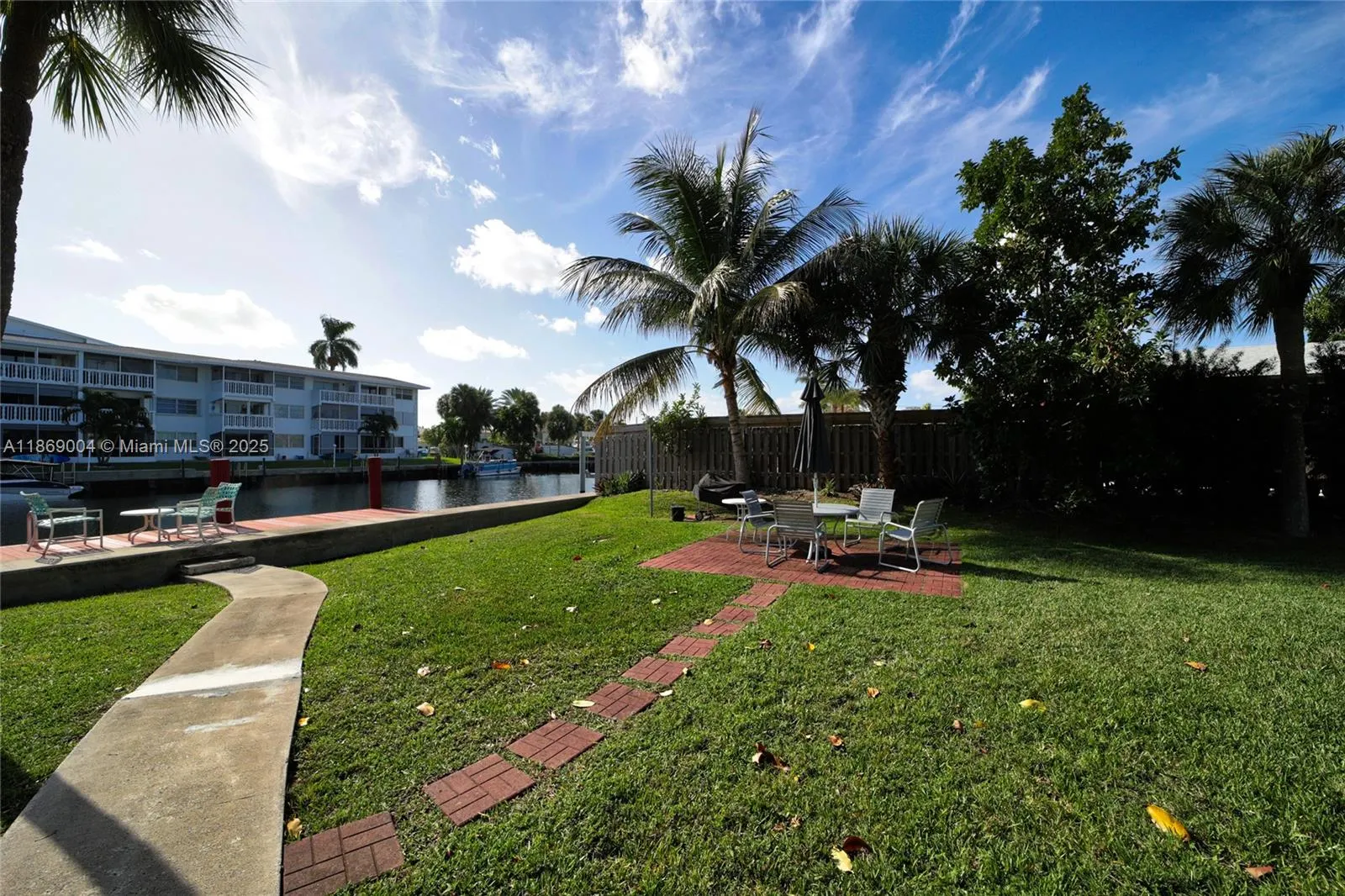 541 Blue Heron Dr, #205