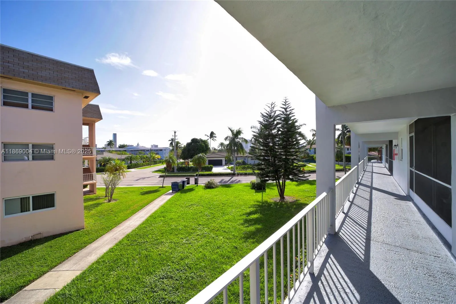 541 Blue Heron Dr, #205