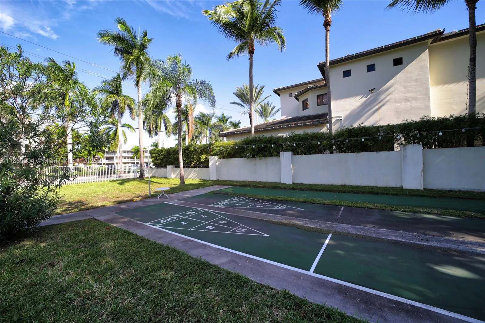 541 Blue Heron Dr, #205