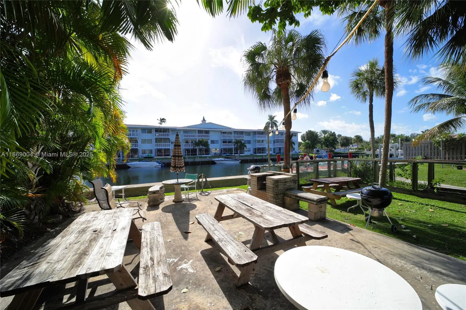 541 Blue Heron Dr, #205