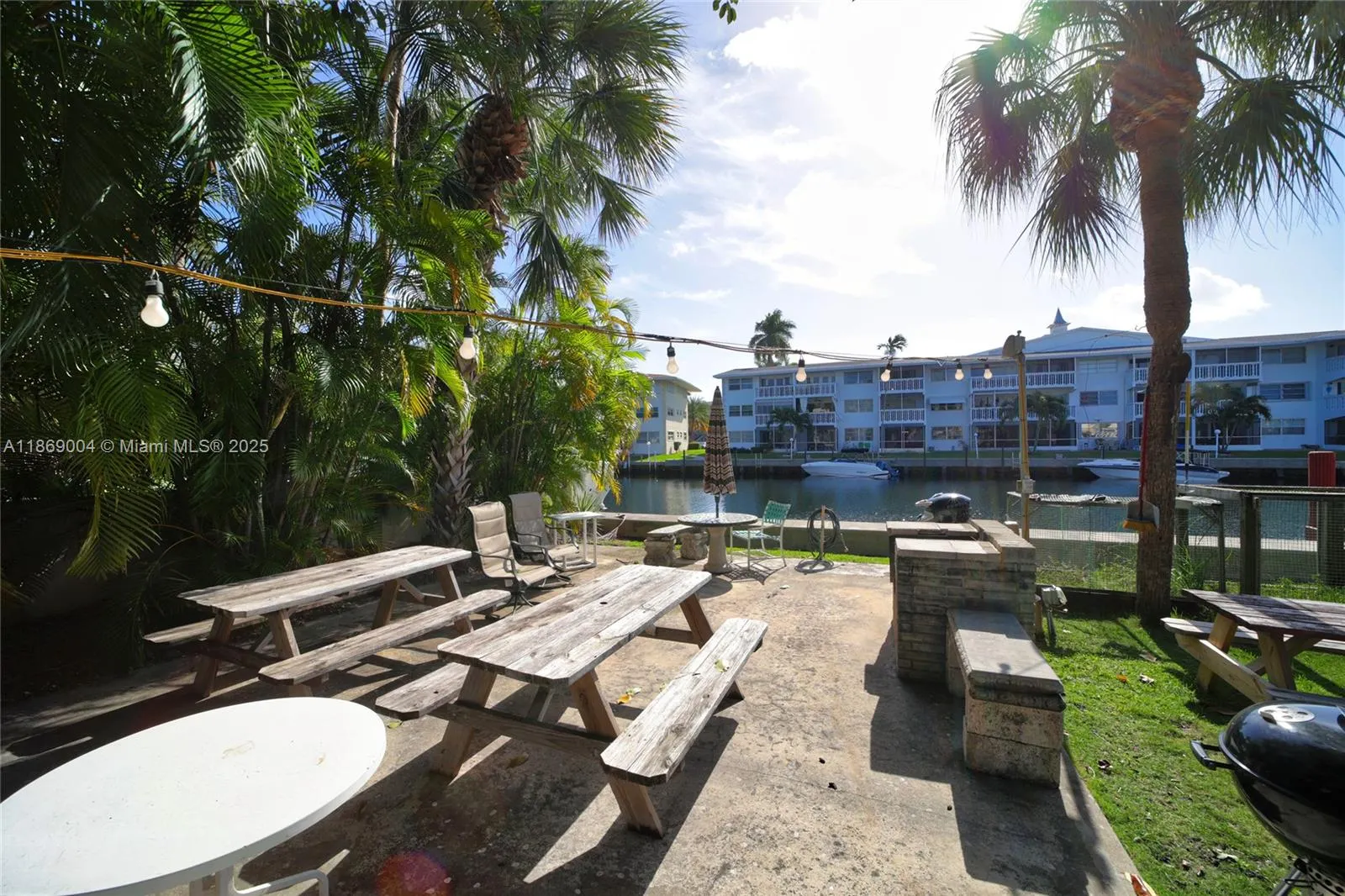 541 Blue Heron Dr, #205