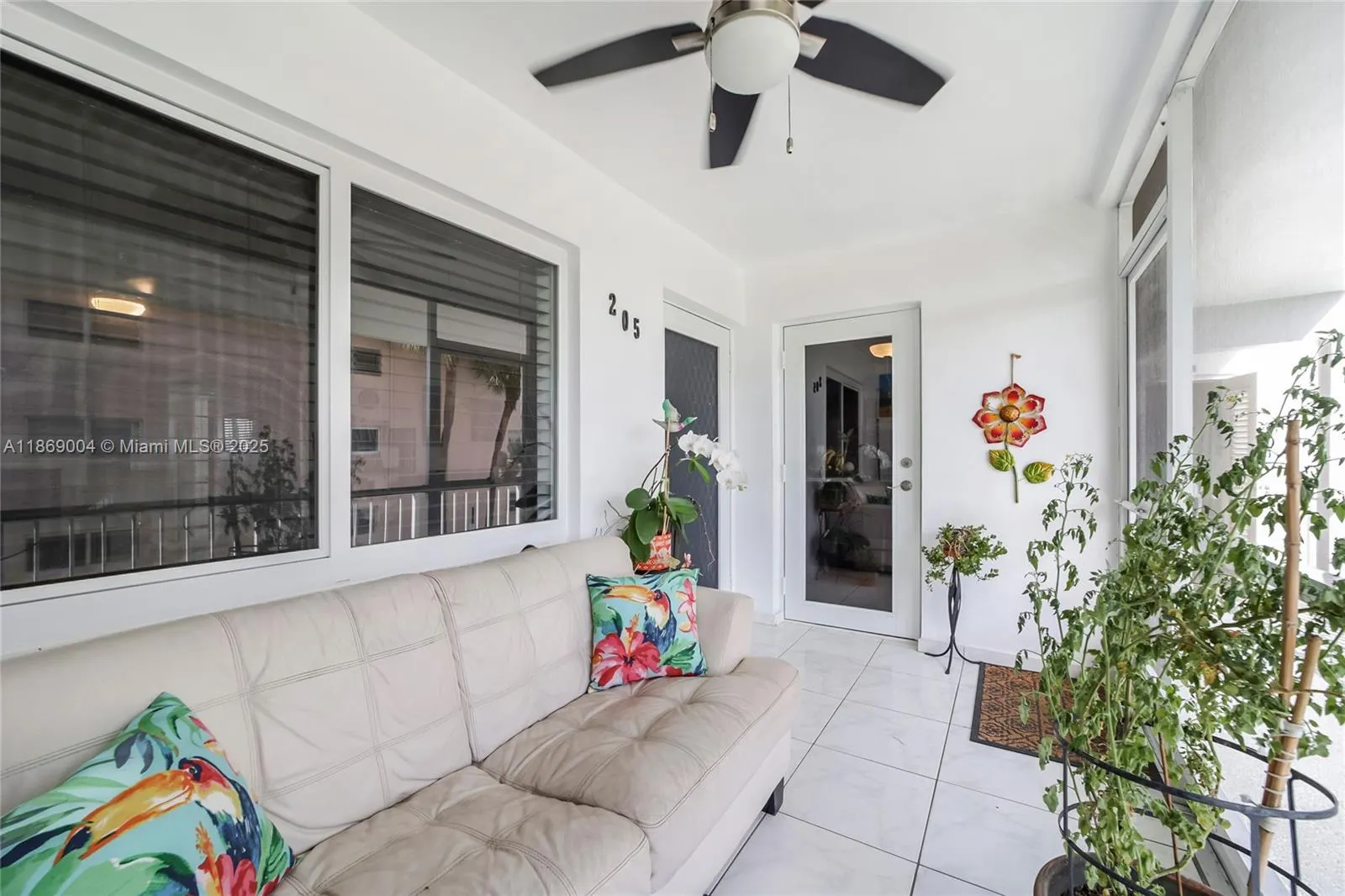 541 Blue Heron Dr, #205