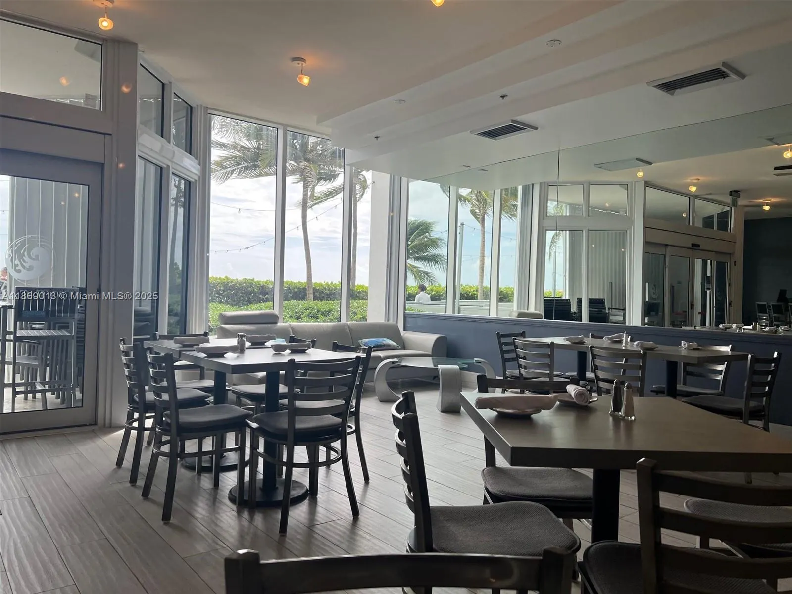 16500 Collins Ave, #655
