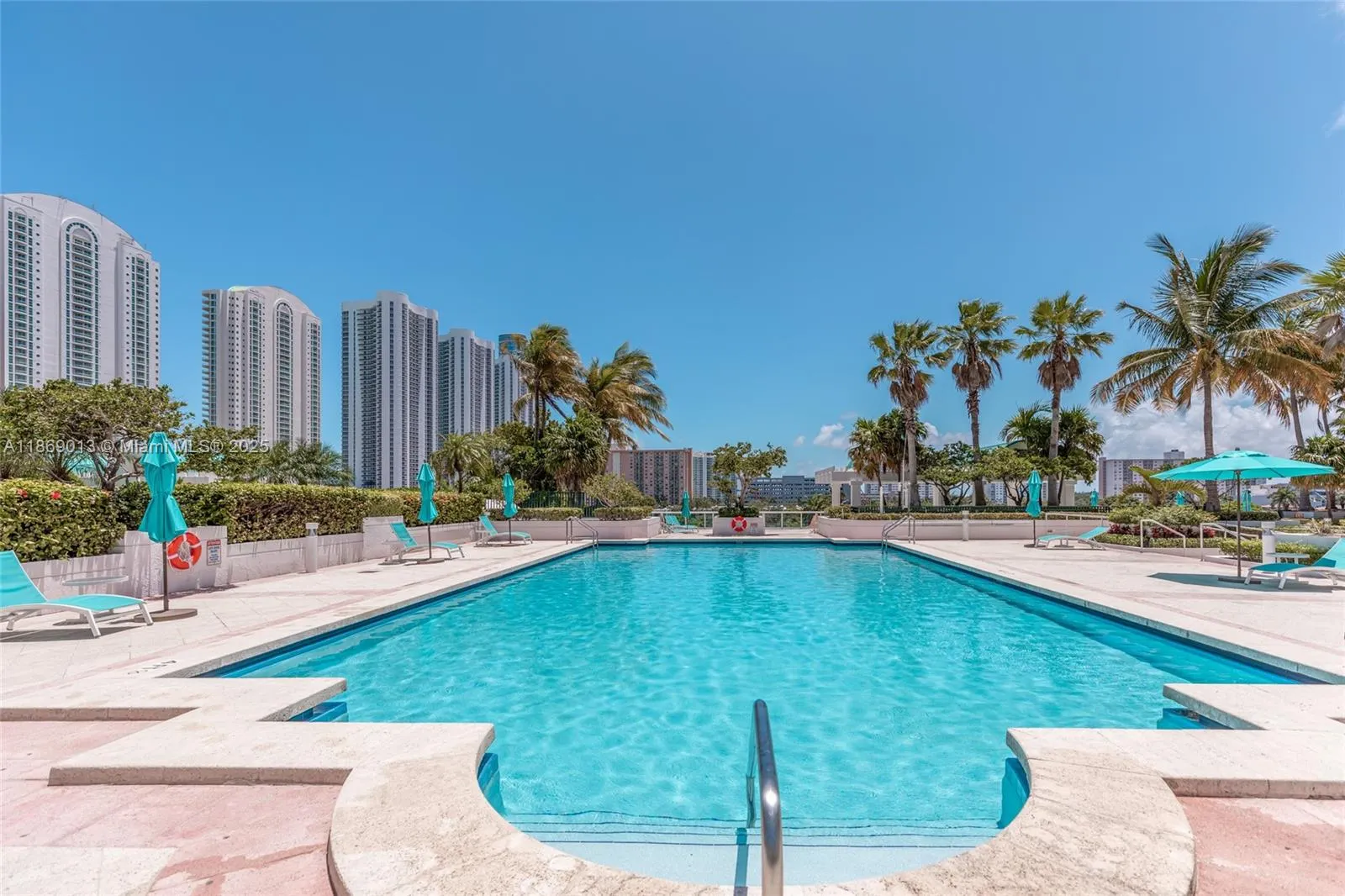 16500 Collins Ave, #655