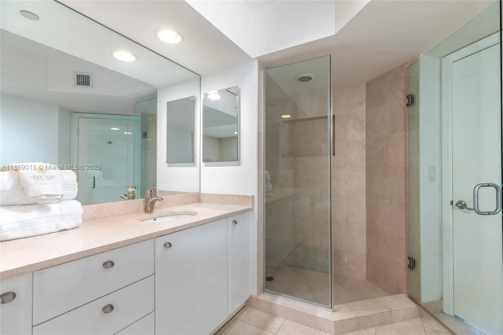 16500 Collins Ave, #655