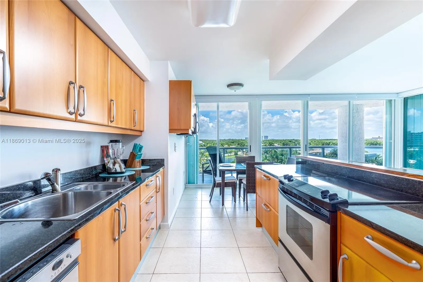 16500 Collins Ave, #655
