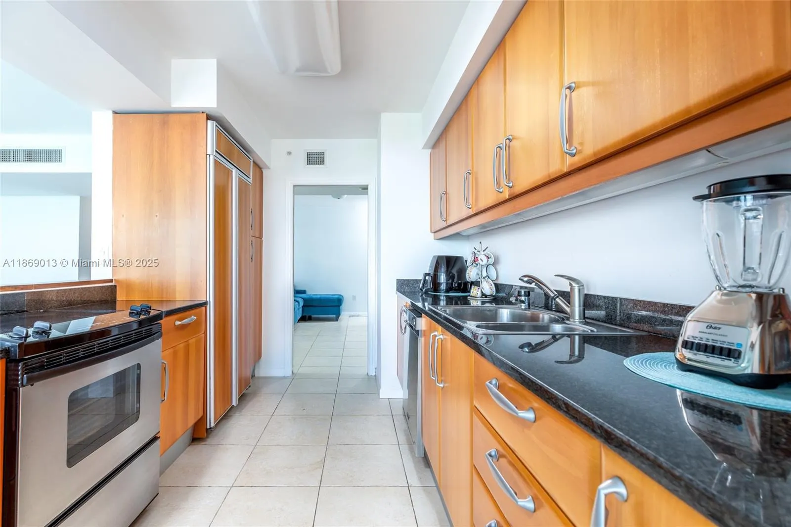 16500 Collins Ave, #655