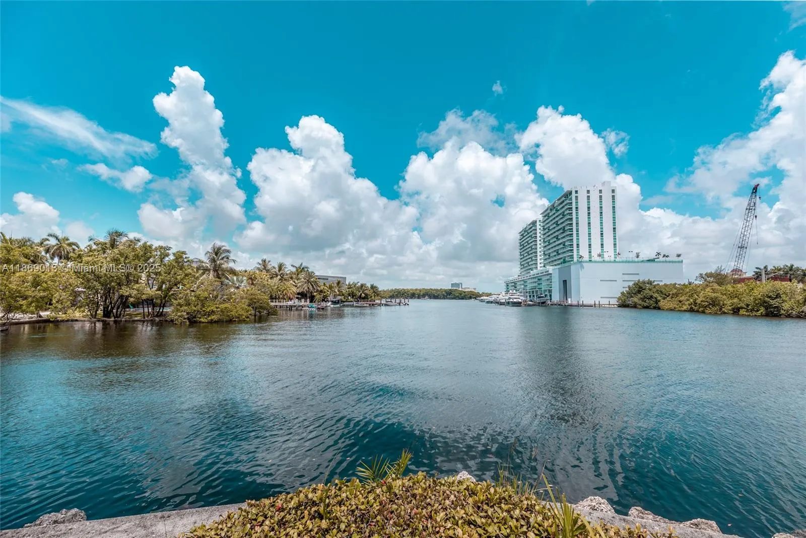 16500 Collins Ave, #655