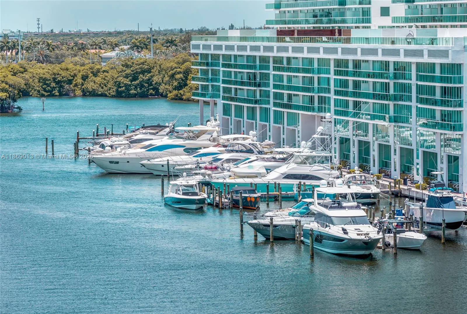 16500 Collins Ave, #655