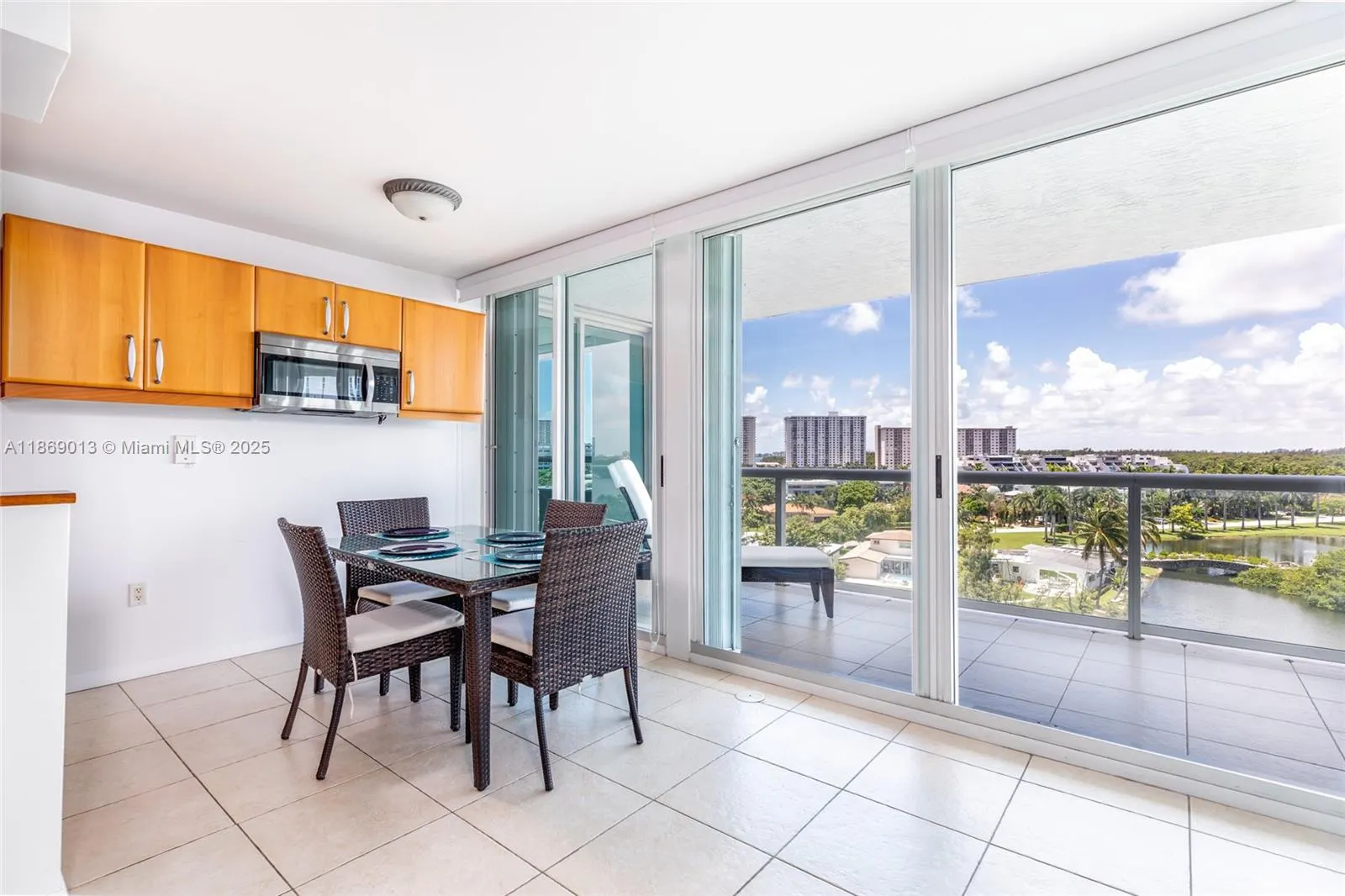 16500 Collins Ave, #655