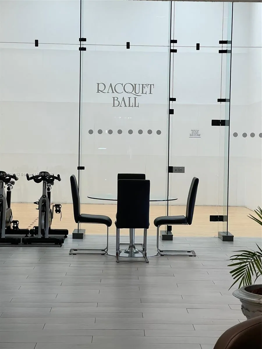 16500 Collins Ave, #655