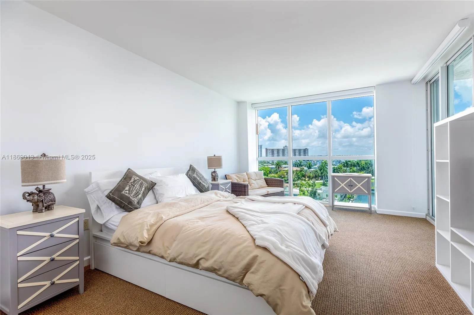 16500 Collins Ave, #655