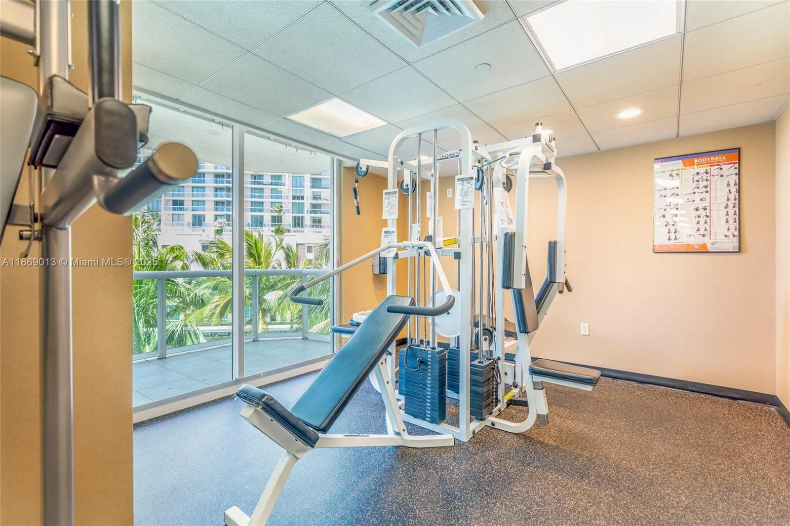 16500 Collins Ave, #655