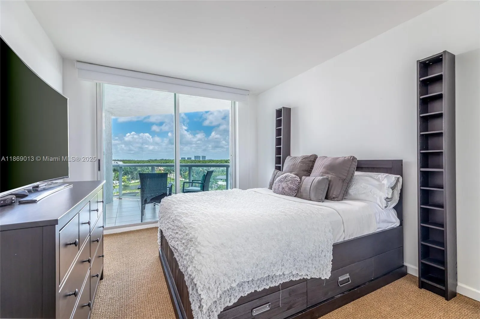 16500 Collins Ave, #655
