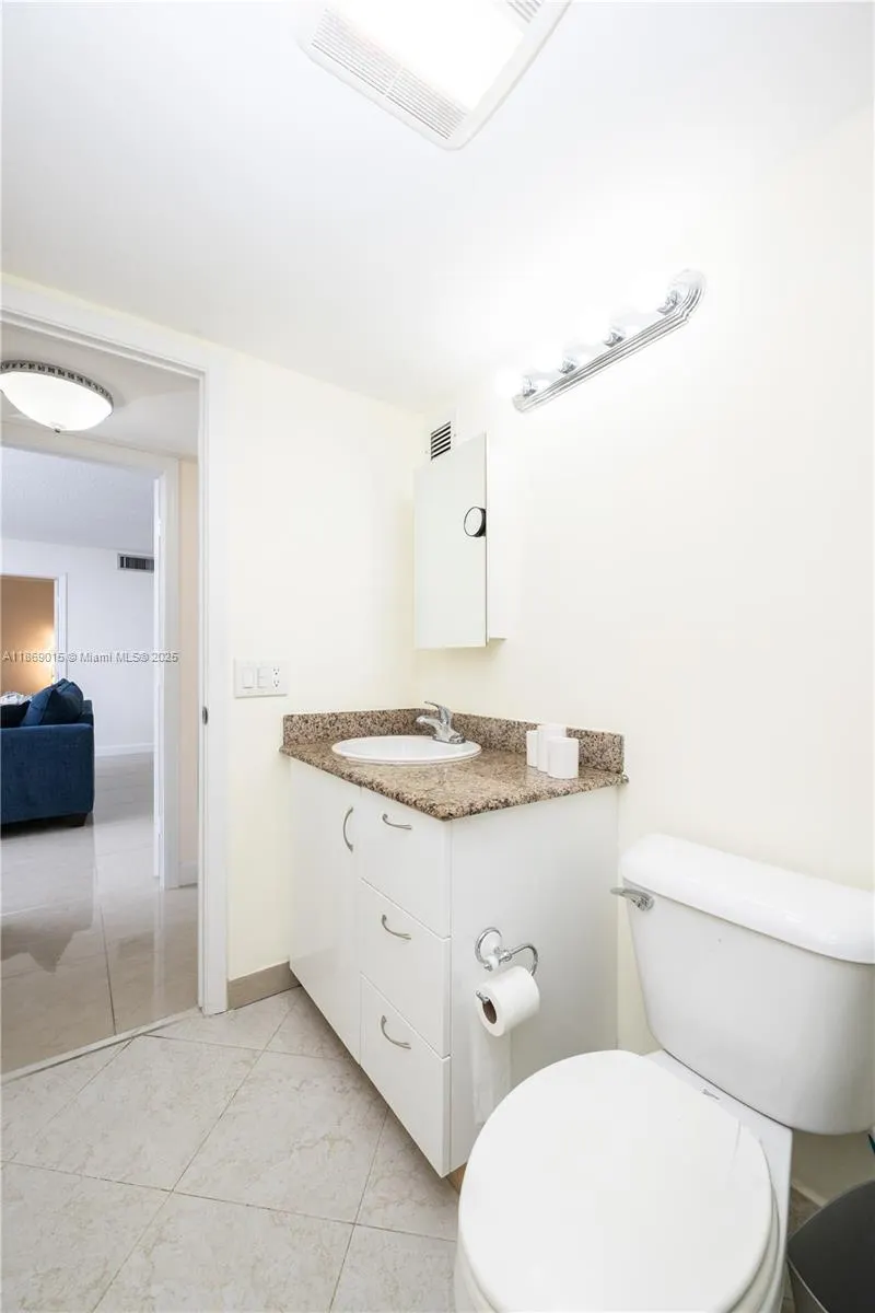 1833 S Ocean Dr, #1007