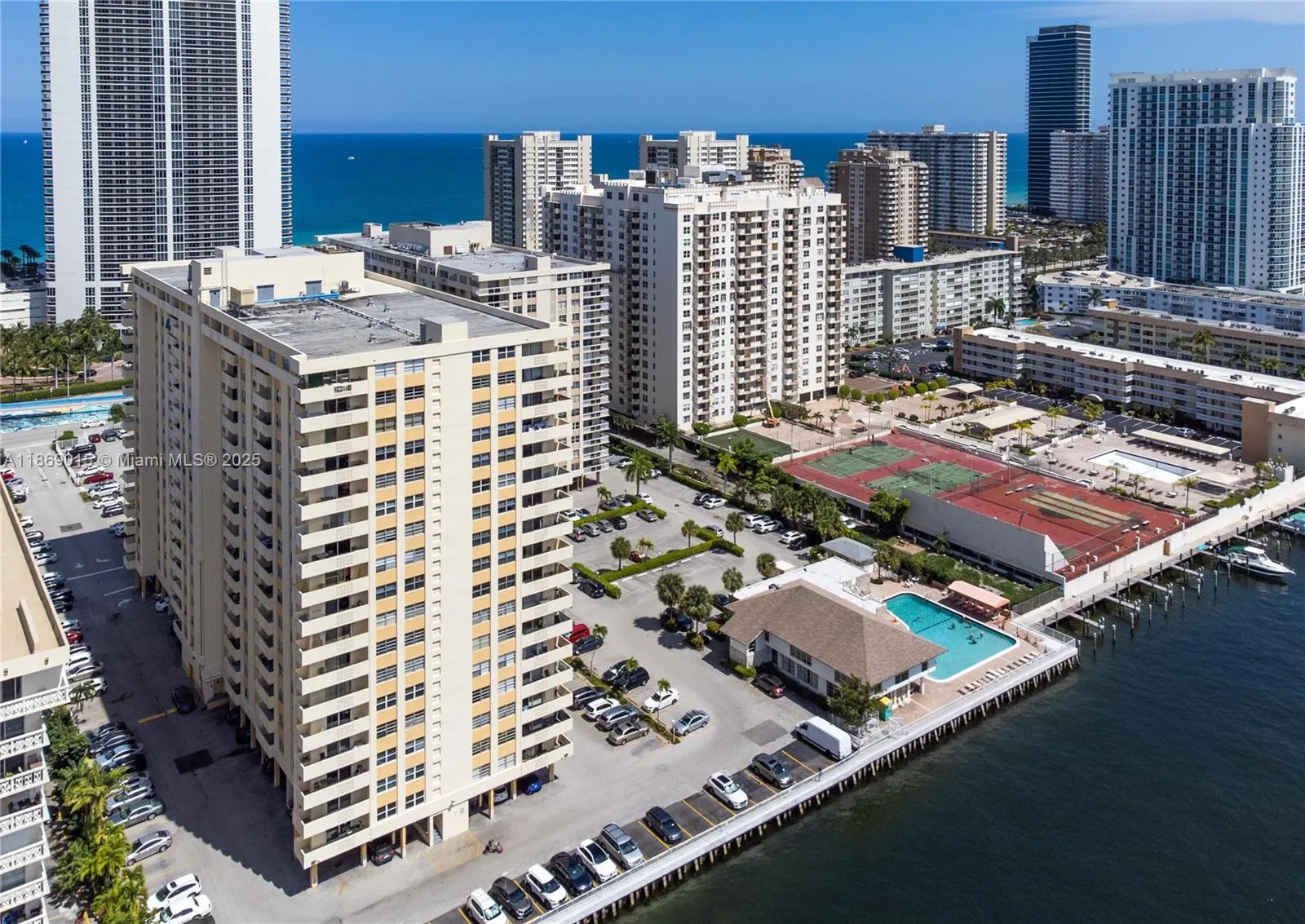 1833 S Ocean Dr, #1007