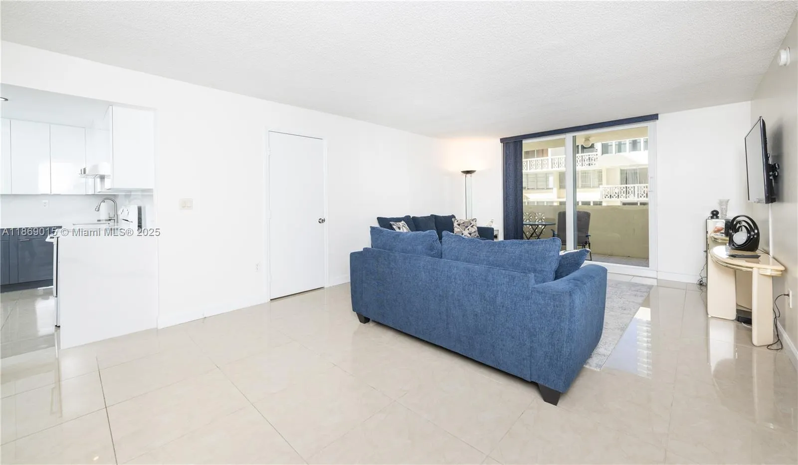 1833 S Ocean Dr, #1007