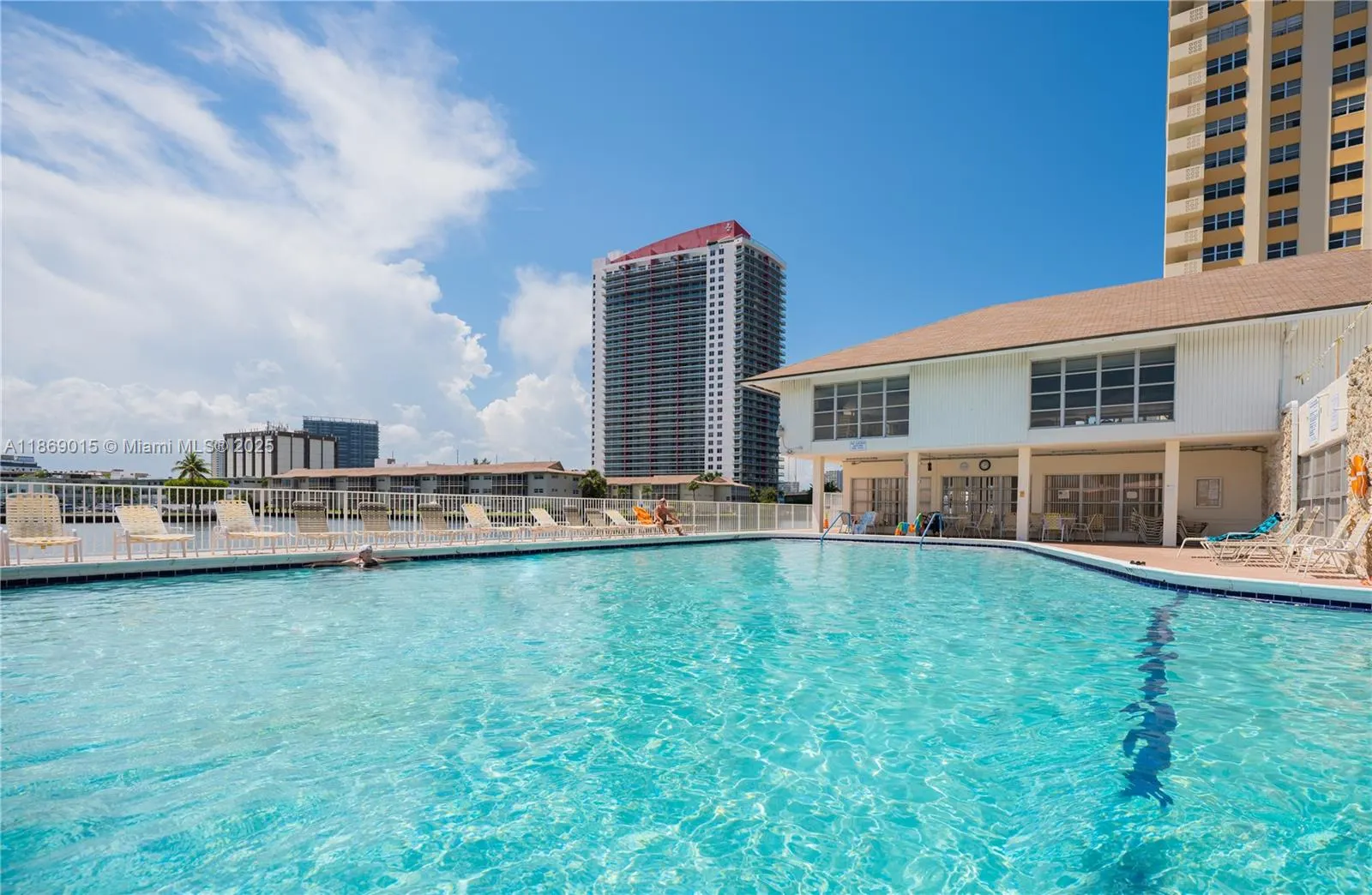 1833 S Ocean Dr, #1007