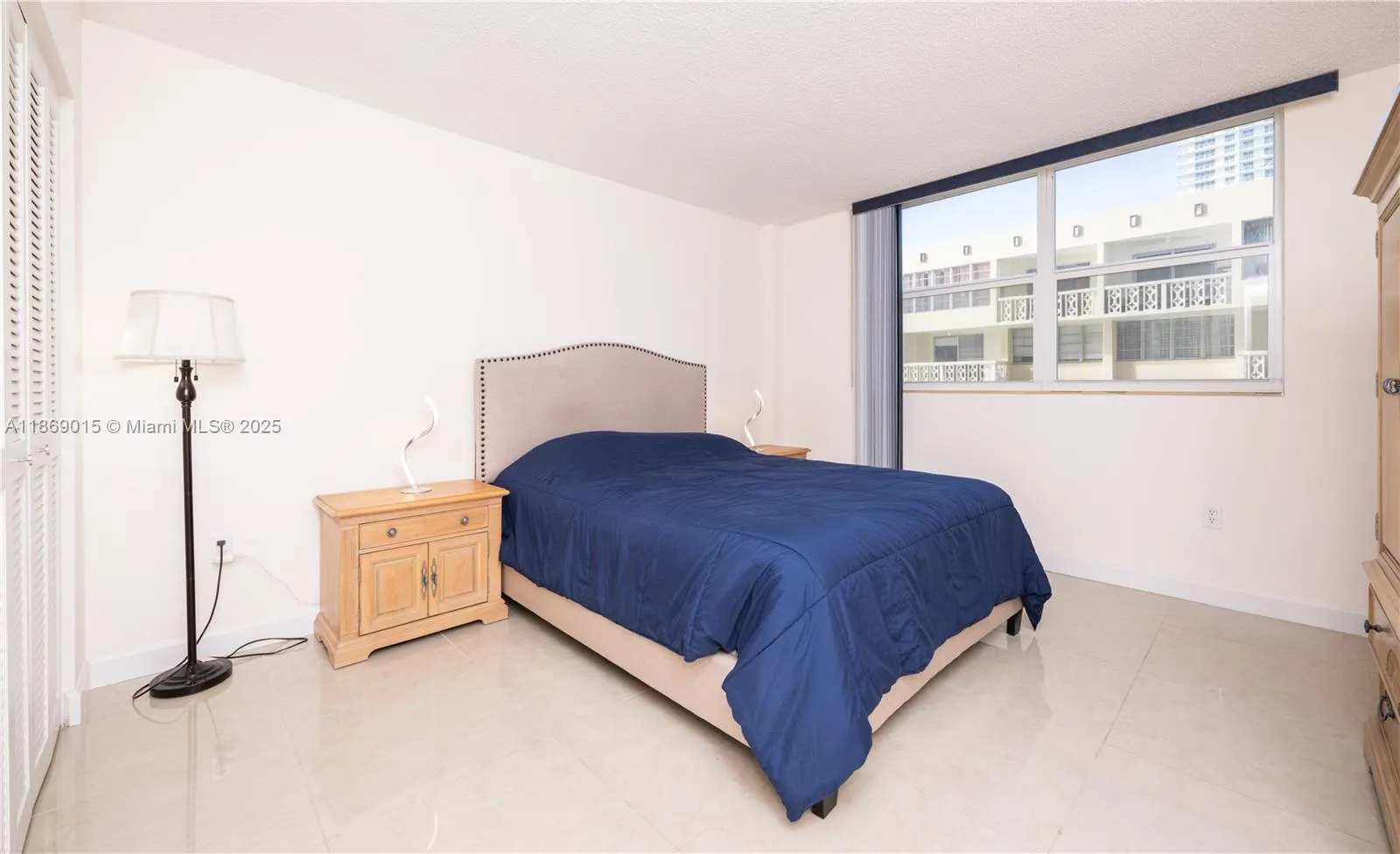 1833 S Ocean Dr, #1007