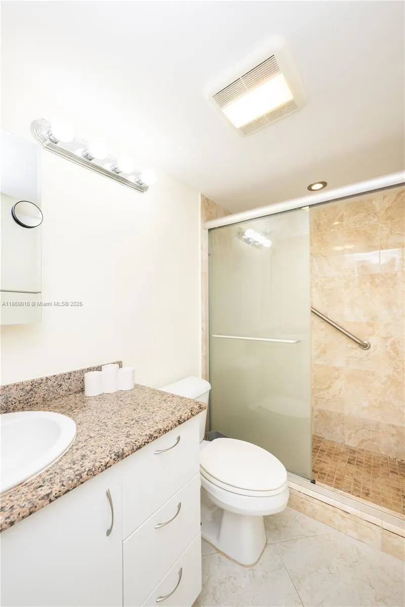 1833 S Ocean Dr, #1007