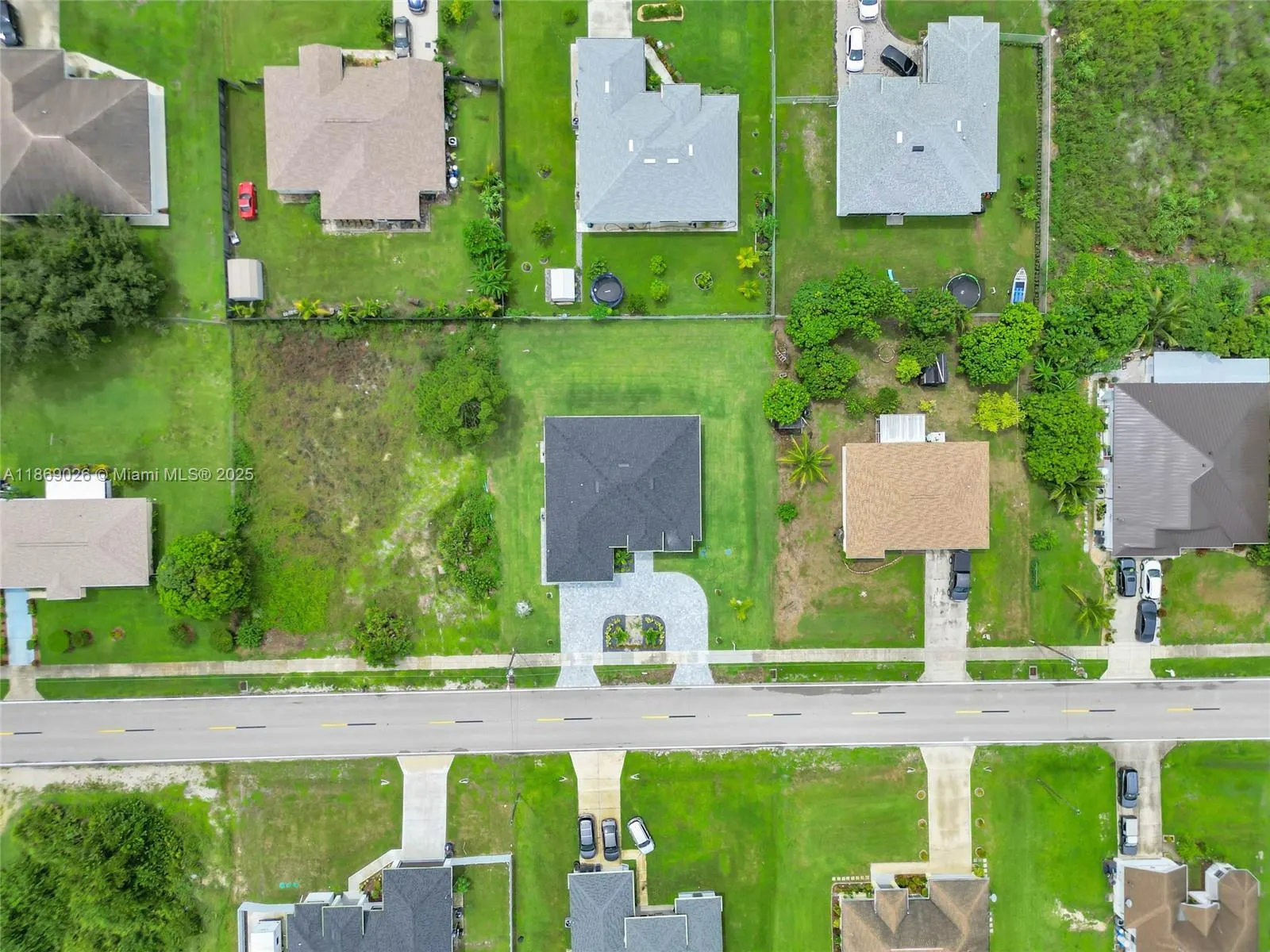 911 Sara Ave N