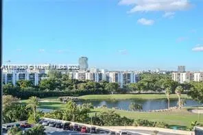 20335 W Country Club Dr, #1608