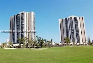 20335 W Country Club Dr, #1608