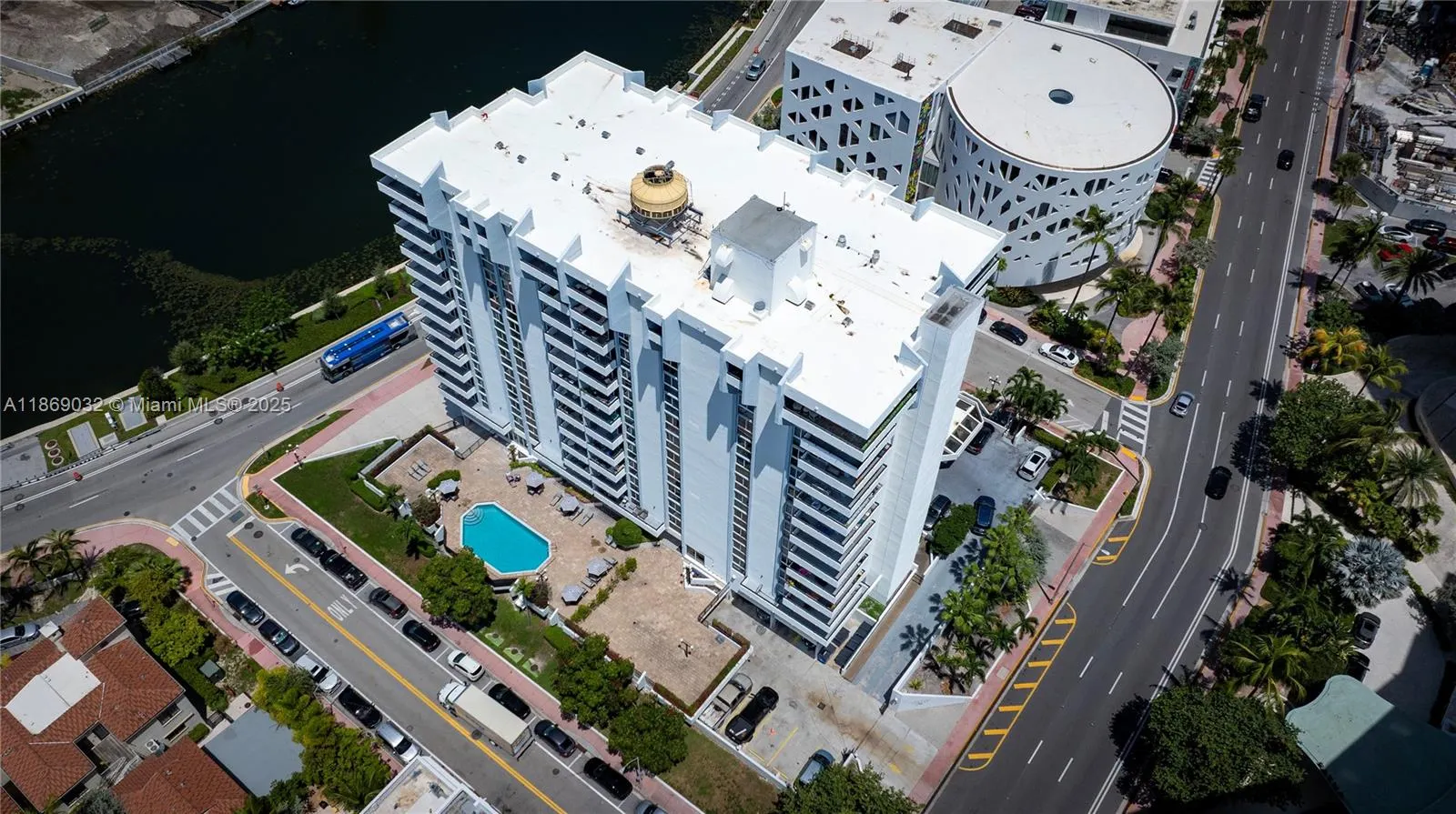 3200 Collins Ave, #12-8